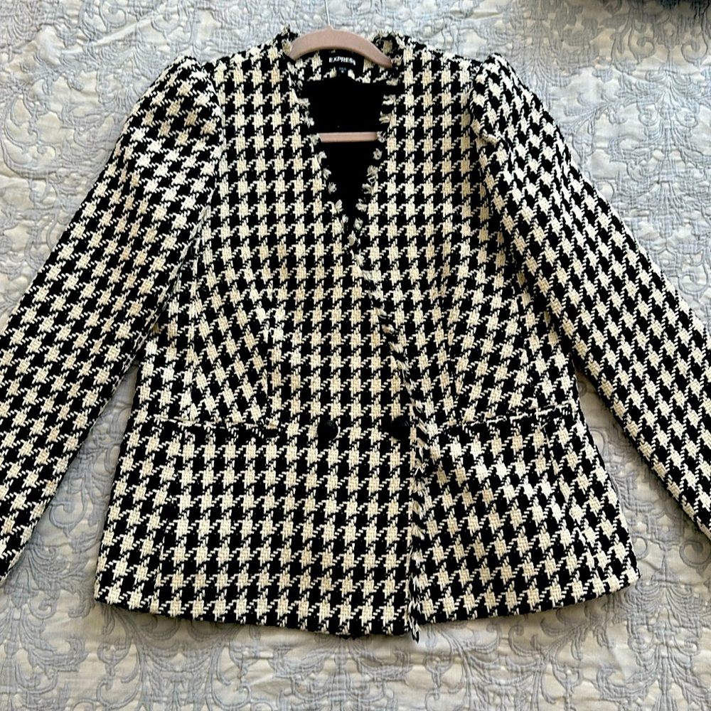 Express Blqck and white tweed Blazer